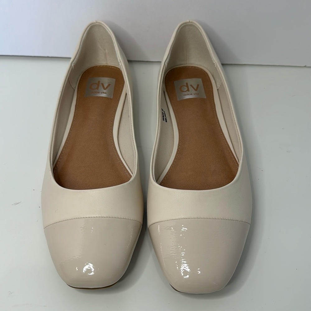 DV by Dolce Vita Women's Cream Ballet Flats